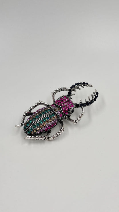 Broche scarabée strass 