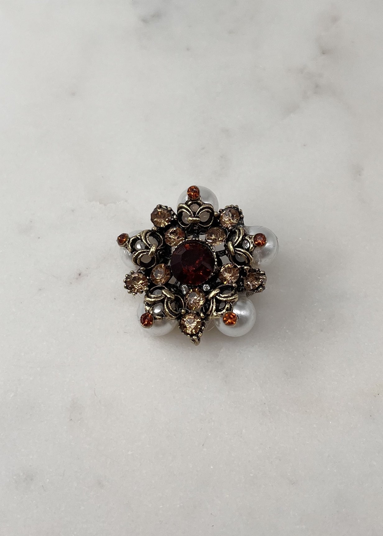 Broche cabochon 3 strass MARRON