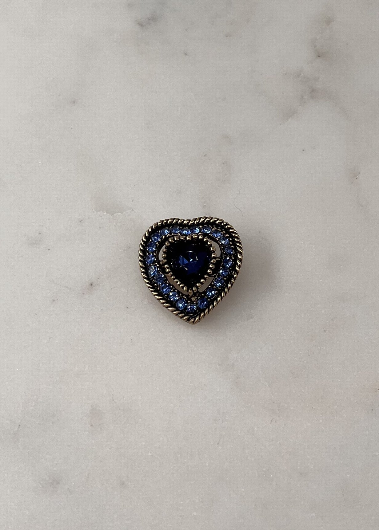 Broche coeur strass BLEU