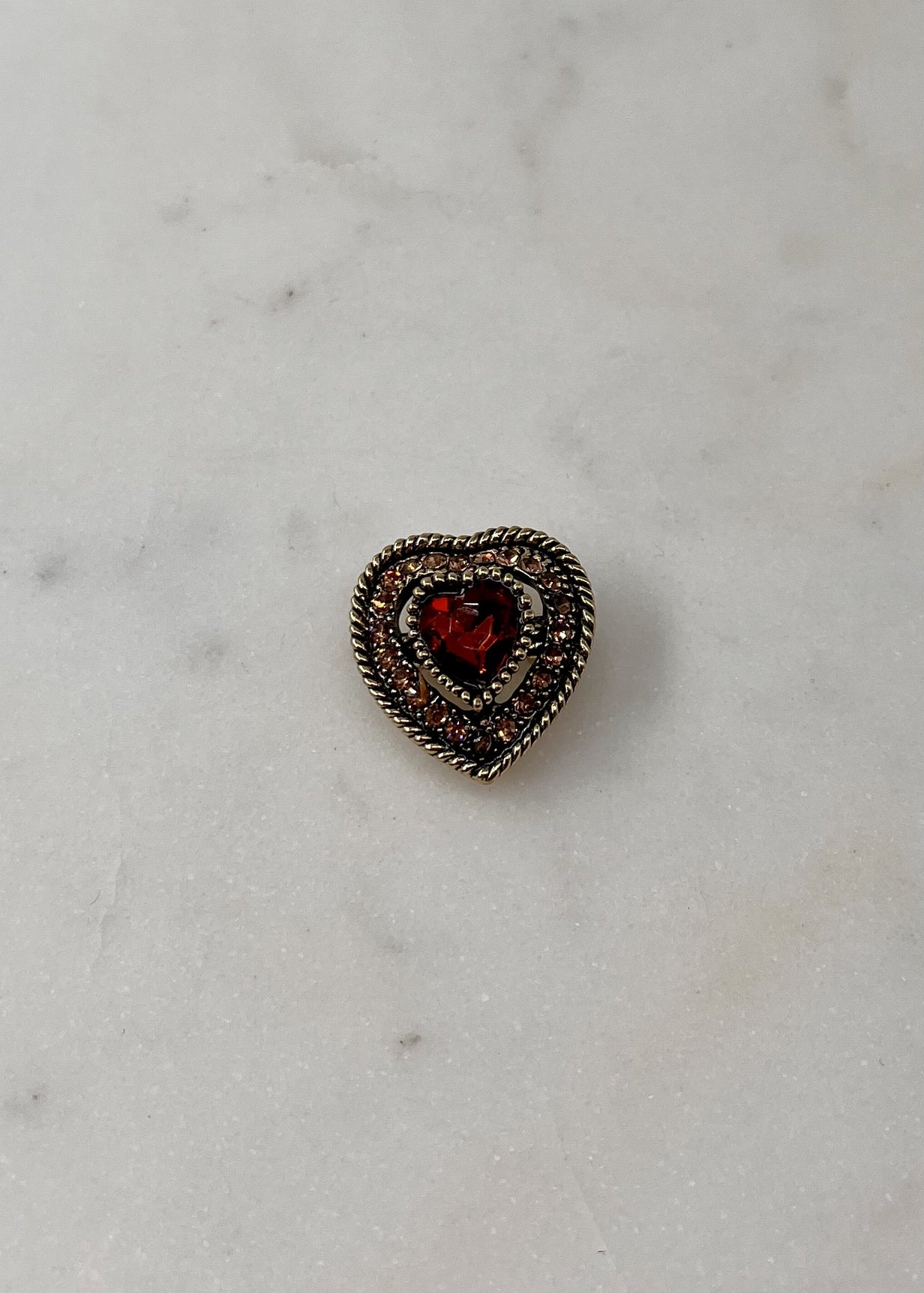 Broche coeur strass MARRON