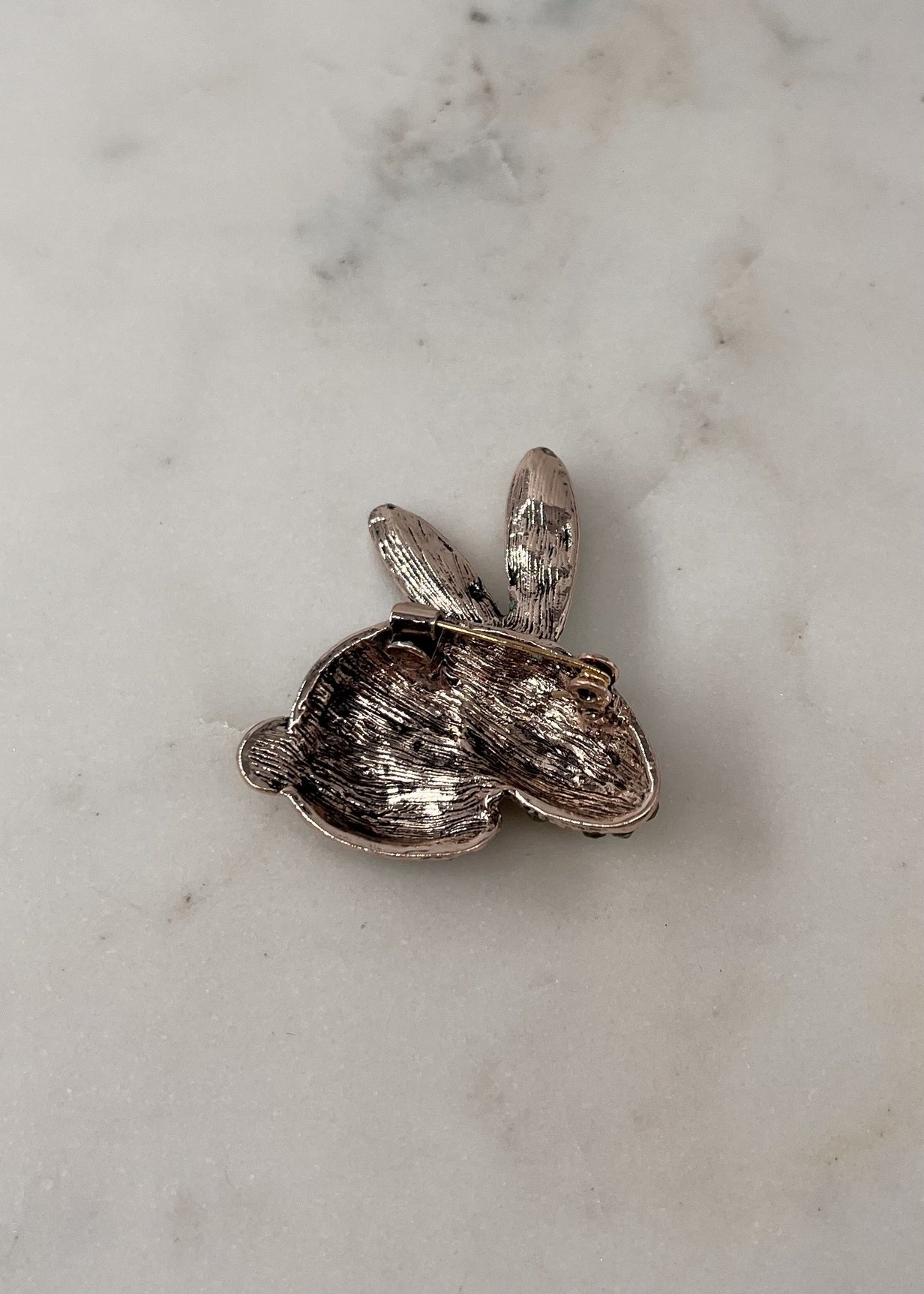 Broche lapin STRASS MULTI